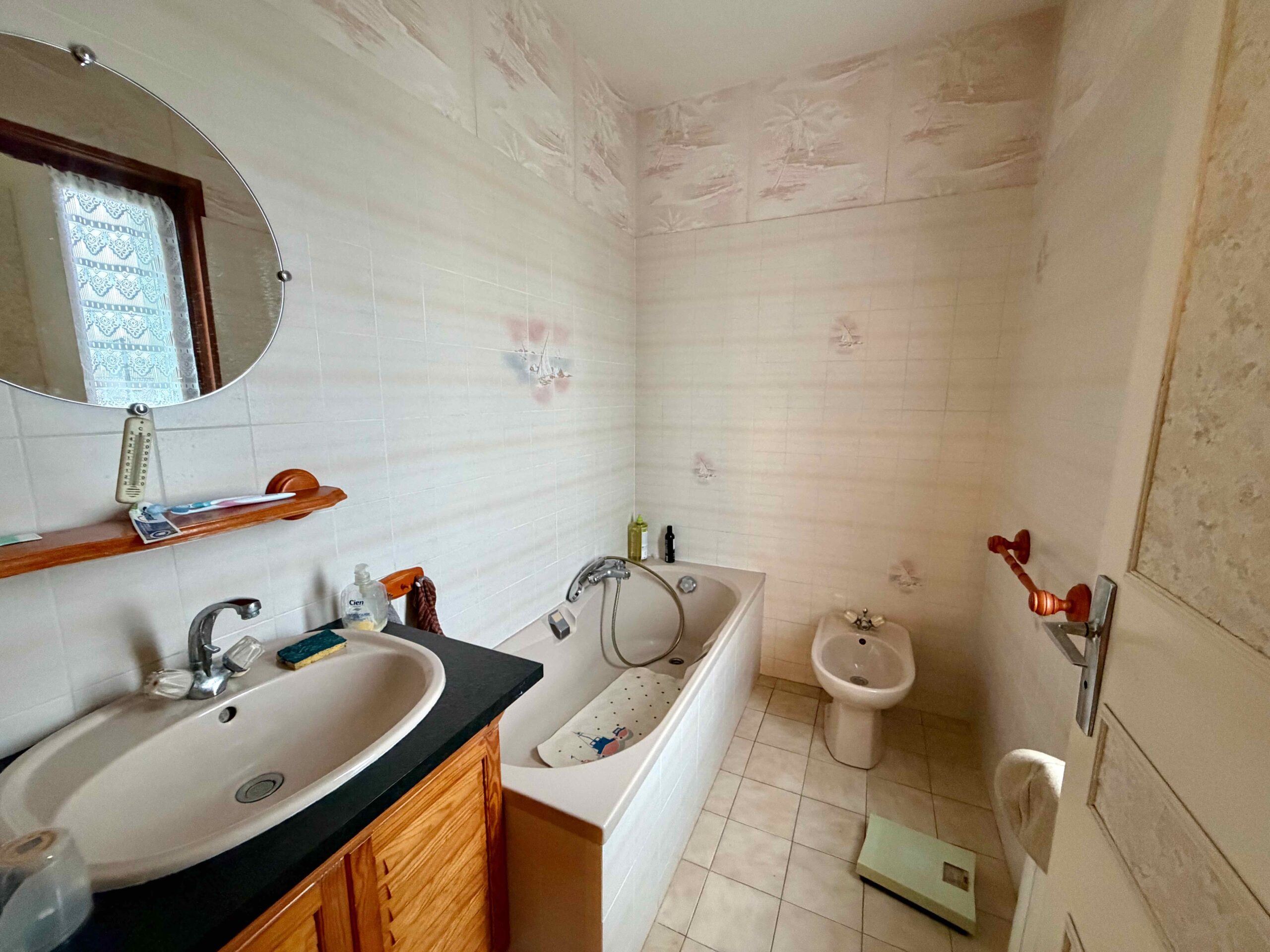 Agence-immobiliere-Rezé-Biens-en-ville-maison-3chambres+bureau-potentiel11