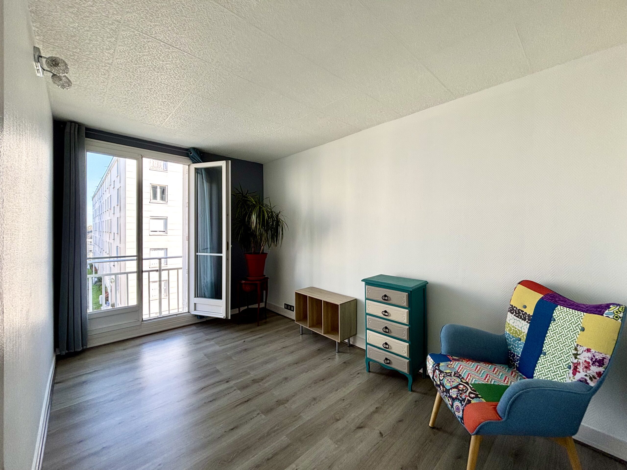 IMG_7685.Biens-en-Ville-Appartement-3-chambres-balcon