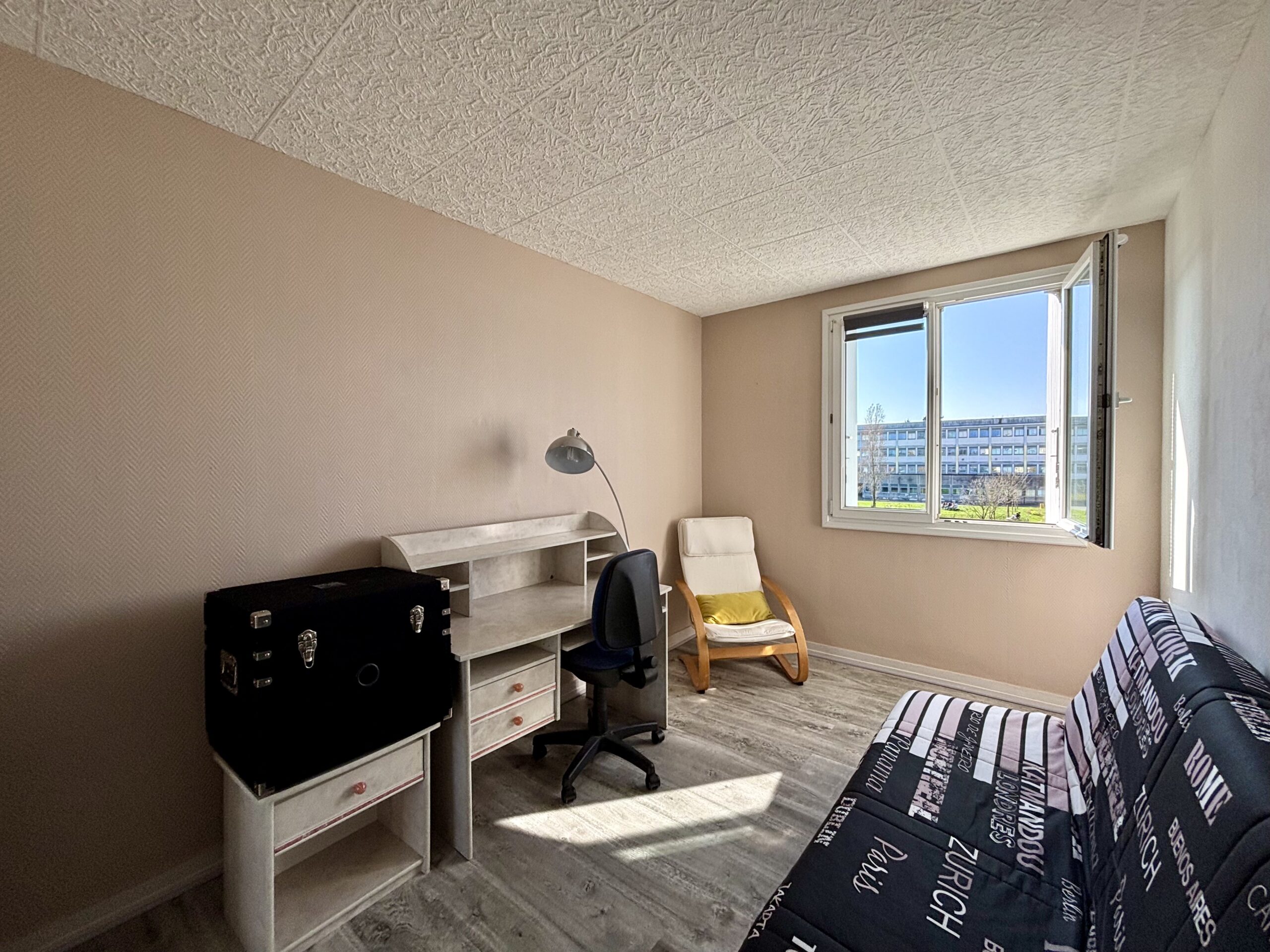 IMG_7687.Biens-en-Ville-Appartement-3-chambres-balcon