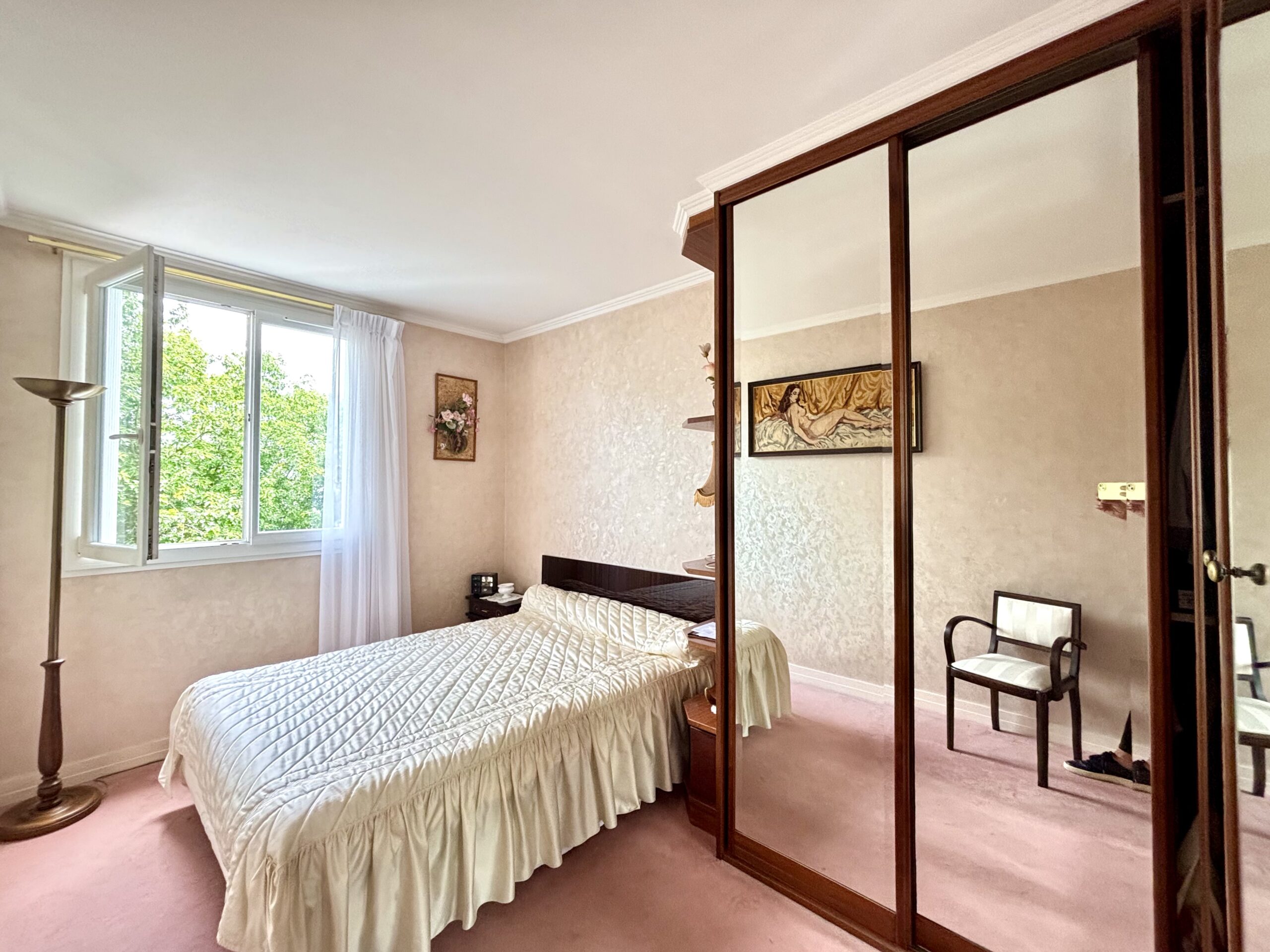 IMG_9172.Agence-immobiliere-reze-biens-en-ville-appartement-balcon-petite-residence